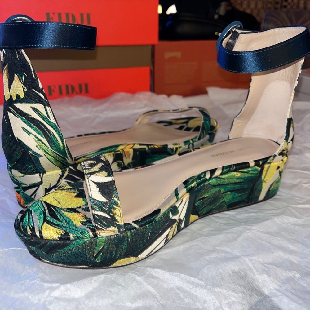 Stuart Weitzman Capri Sandal SZ 8M MSRP $435